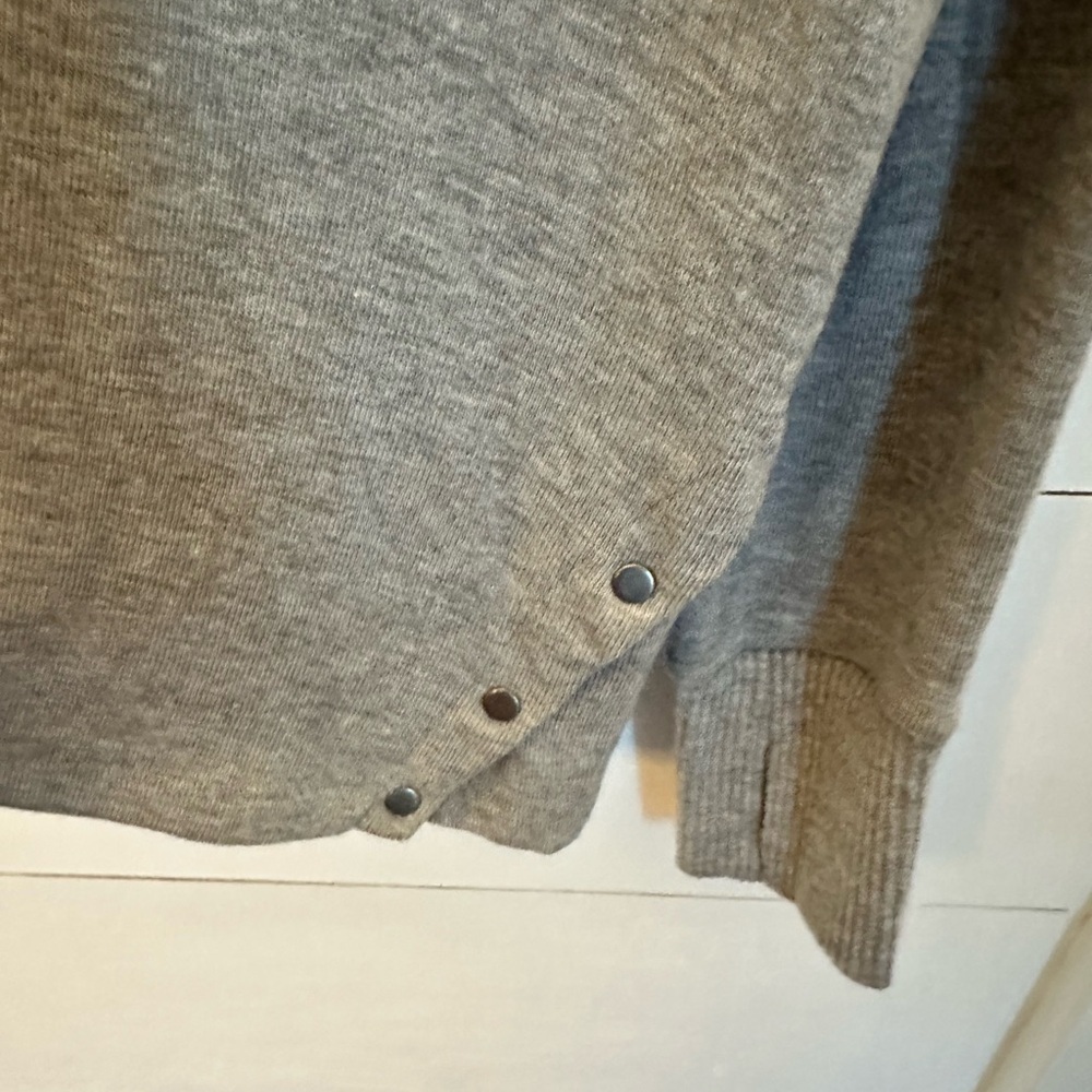 Nwt Mp Michael Stars Madison Gray Women Cowl Brushed Neck Quiet Luxury Sweater — image 4 of 8